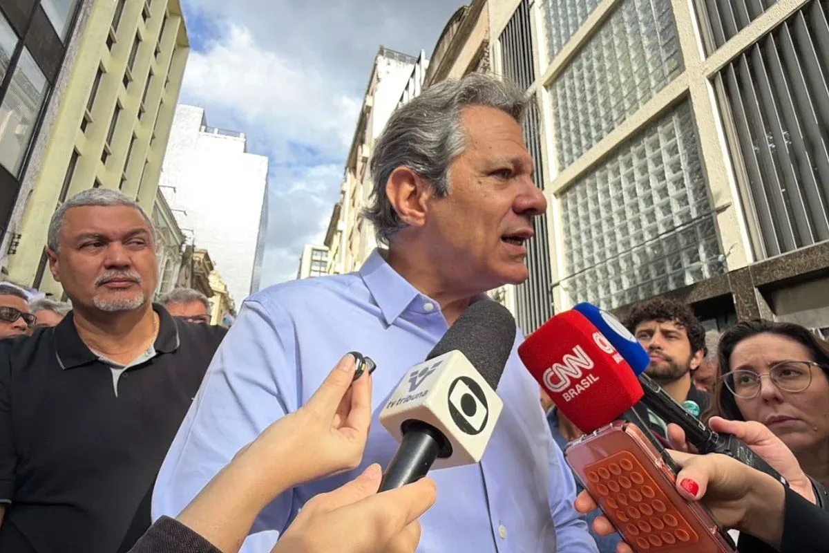 Haddad cobra transparência no Caso Master e critica associação com Moraes