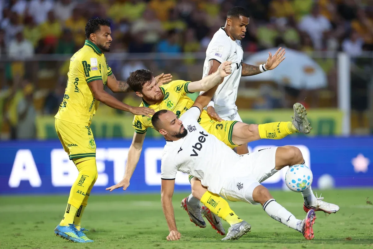 Mirassol vence Botafogo por 2 x 0 com dois gols de Eduardo