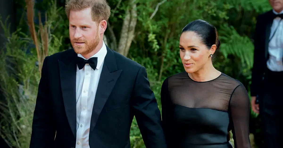 Carta autorizada por Charles confirma saída de Harry e Meghan da realeza