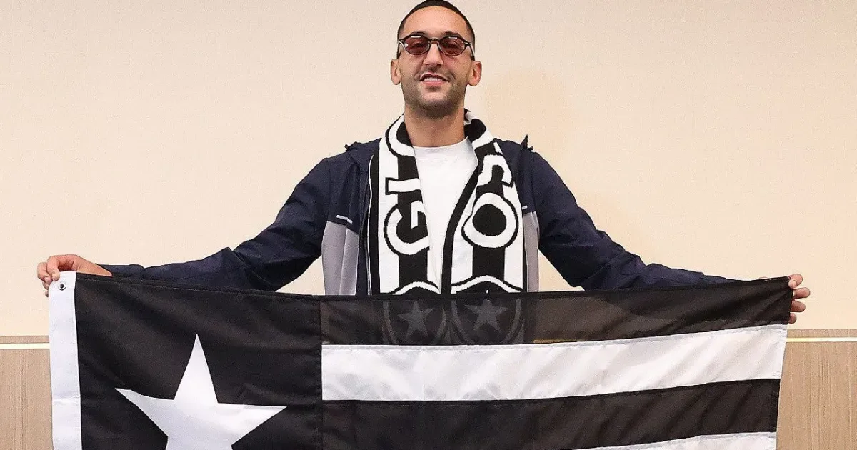Hakim Ziyech desembarca no Rio para reforçar o Botafogo até 2028