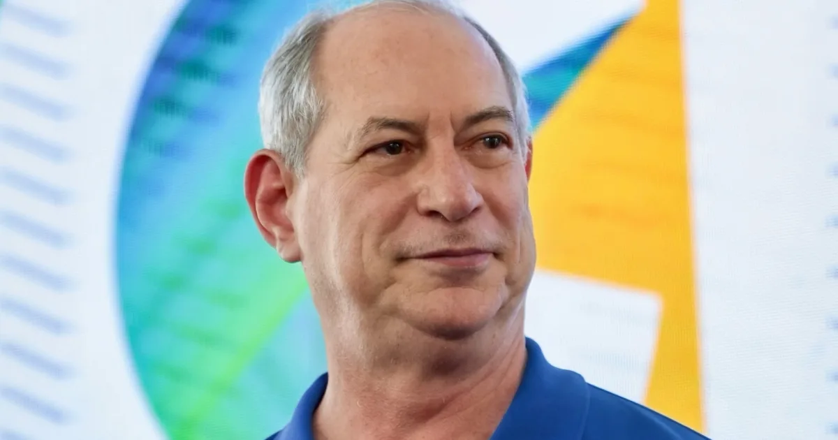 Ciro Gomes evita encontro com Flávio Bolsonaro durante campanha no Ceará