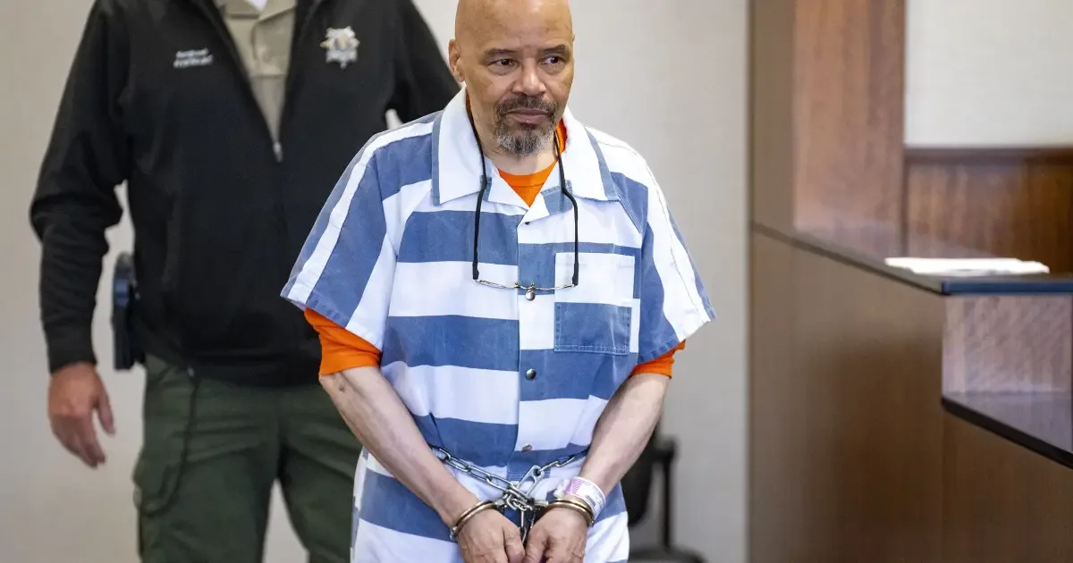 DNA exclui americano de assassinato e ele deixa corredor da morte após 41 anos