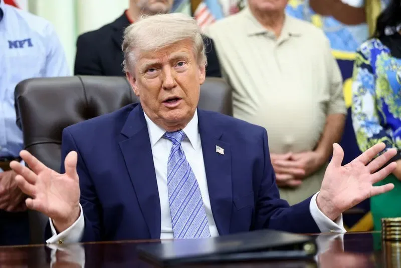 Trump questiona fiança de cinco suspeitos presos perto de base britânica