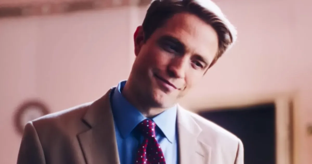 Robert Pattinson interpreta apresentador de TV em filme exibido em Veneza
