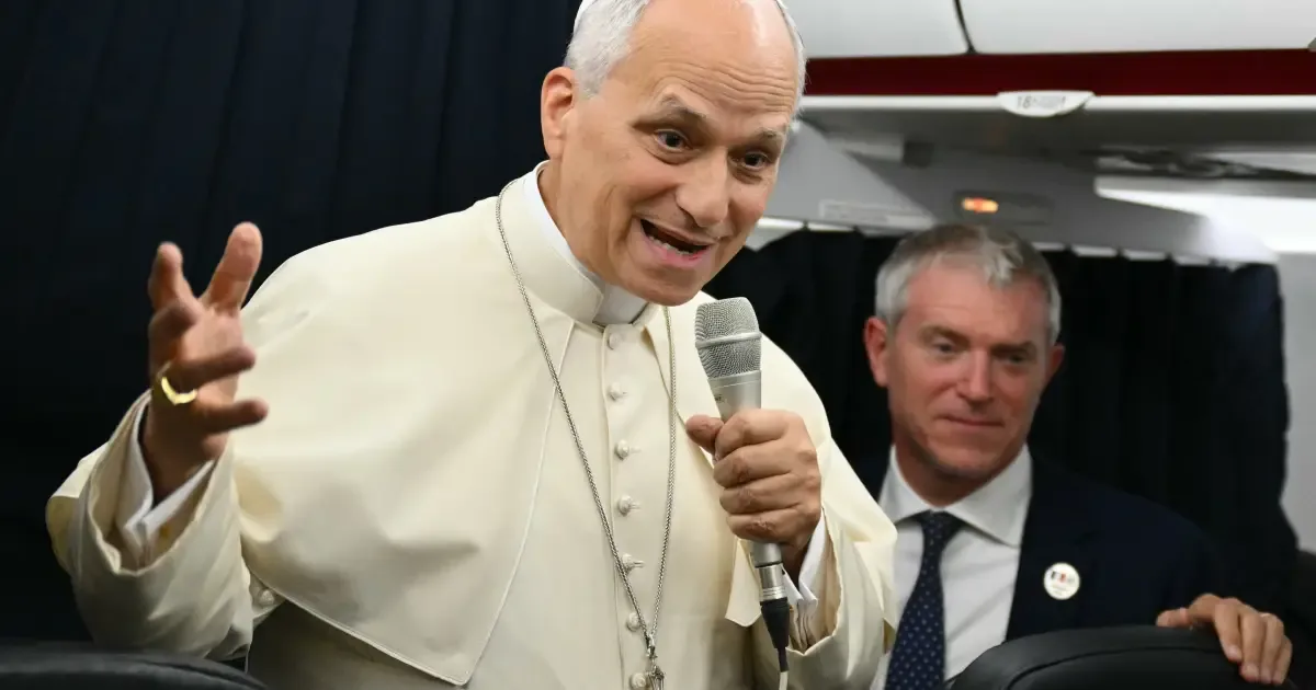 Leão XIV diz que extrema direita não representa o cristianismo