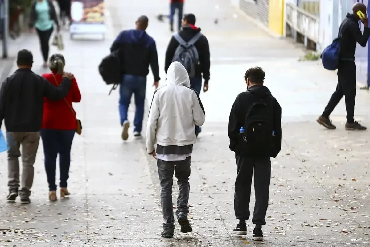 Domingo terá extremos de chuva, calor e baixa umidade pelo Brasil