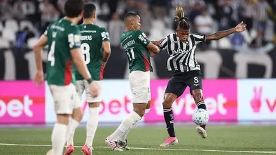 Palmeiras empata sem gols com Botafogo e perde liderança do Brasileiro