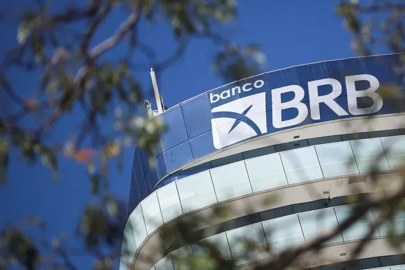 Fux cobra respostas sobre garantia federal para empréstimo do BRB