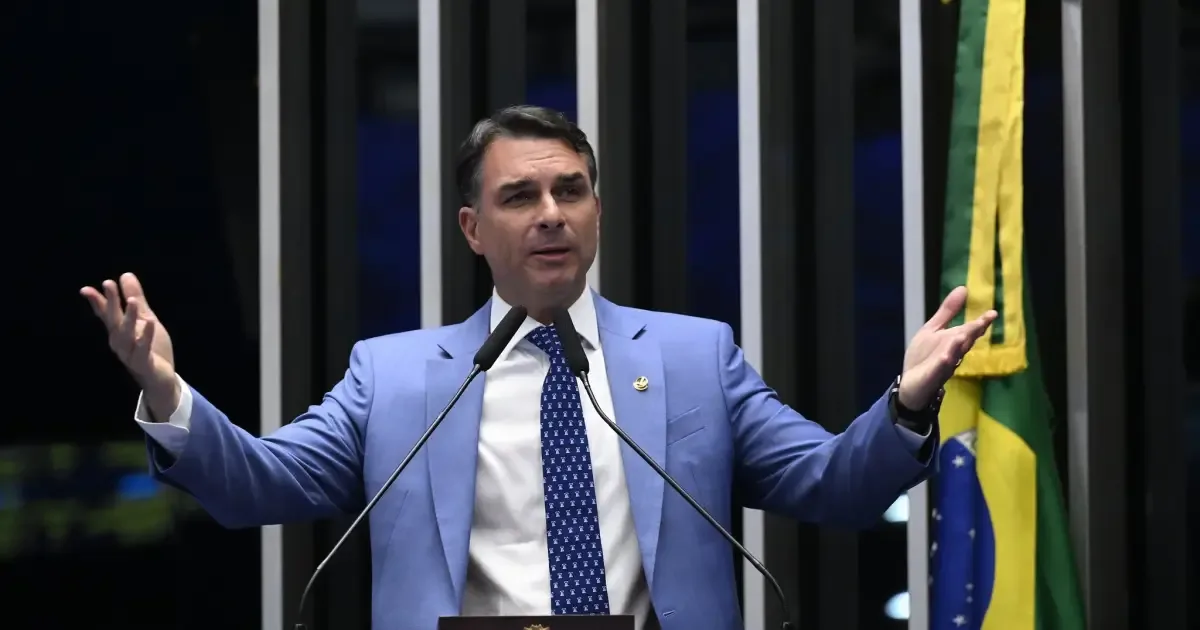 Flávio Bolsonaro empata com Lula no segundo turno em quatro pesquisas