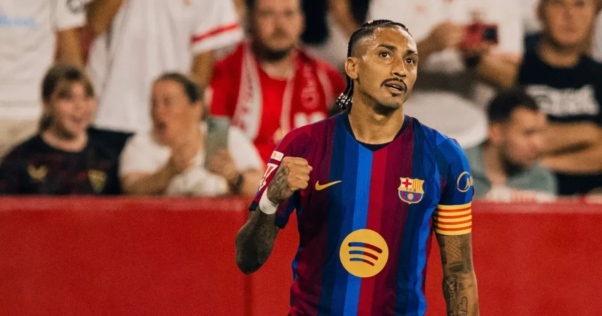 Raphinha marca três vezes, e Barcelona vence o Sevilla por 3 a 1