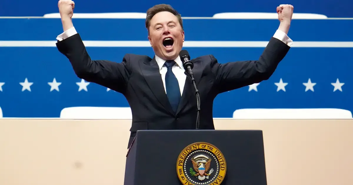 Ashley St Clair afirma que Musk falou em ter muitos filhos antes de conflito