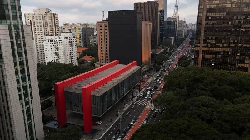 Justiça suspende veto a energia externa para artistas na Avenida Paulista