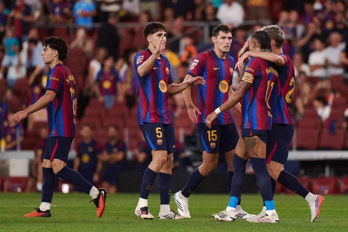 Barcelona visita o Valência com campanha perfeita em La Liga