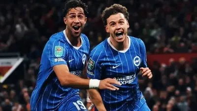 Brighton vence Manchester United de virada e elimina rival na Copa da Liga