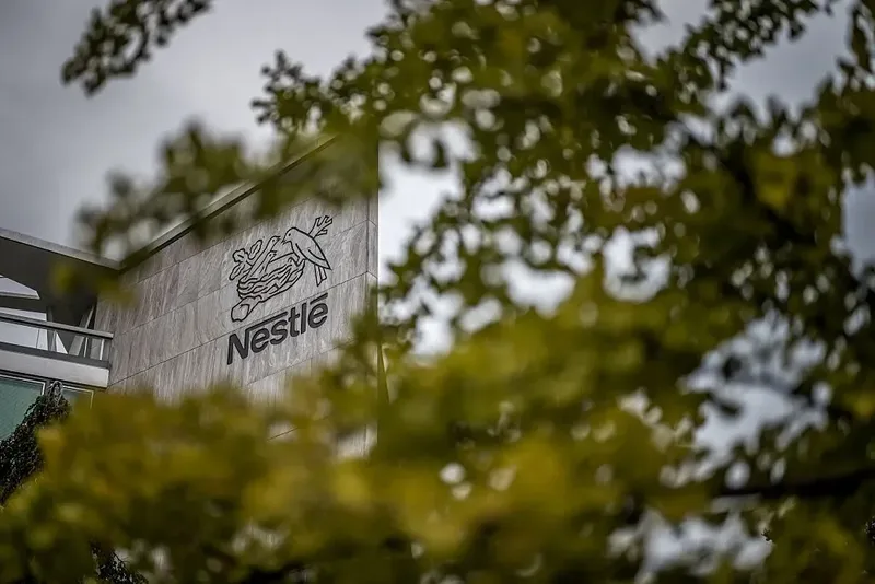 Rússia coloca operações de Nestlé e Auchan sob administração temporária