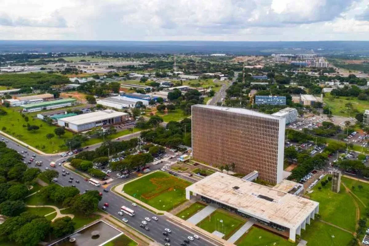 GDF envia orçamento de 2027 à Câmara Legislativa com previsão de R$ 80,1 bilhões