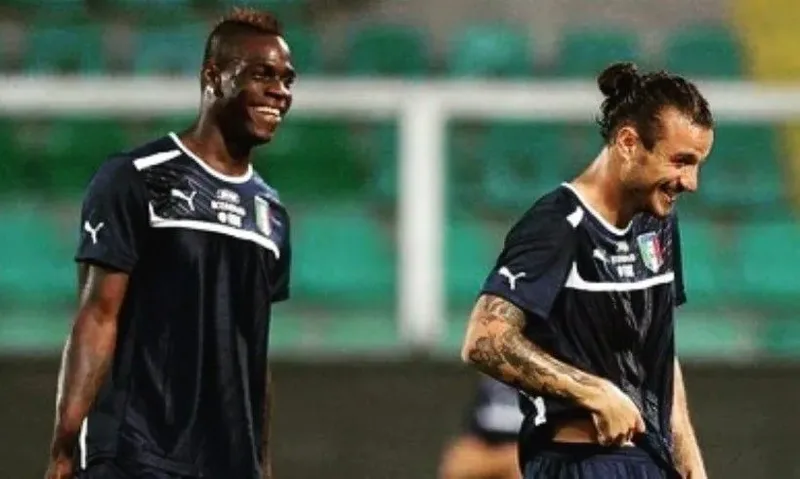 Daniel Osvaldo é internado na UTI após derrame pleural