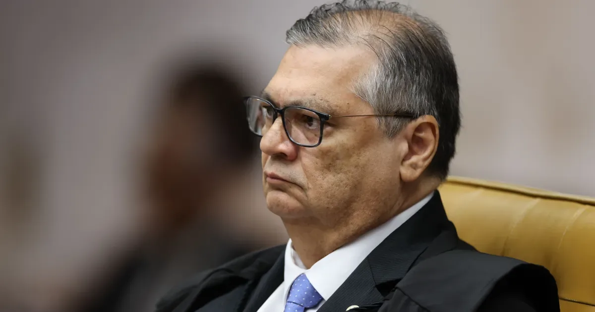 Dino propõe rito único para caso que envolve Moraes e Vorcaro