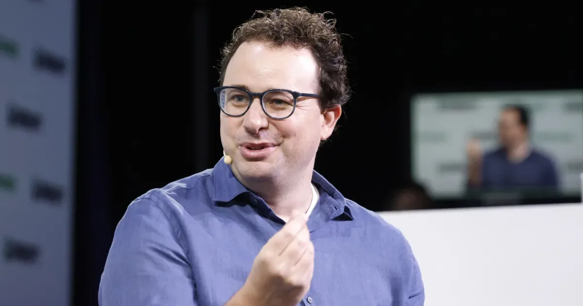 CEO da Anthropic pede ritmo menor no avanço da inteligência artificial