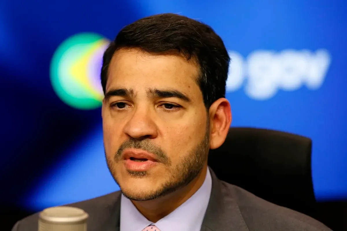 AGU pede a Fachin suspensão do afastamento de diretores da Polícia Federal