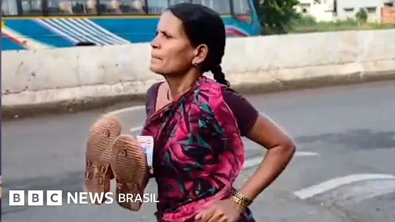 Mãe vence corrida descalça na Índia para pagar estudos das filhas