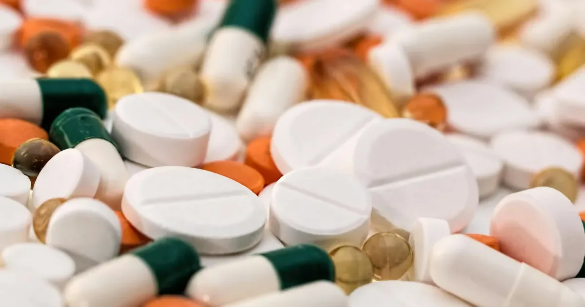 Ações de farmacêuticas caem após Mercado Livre ampliar venda de remédios