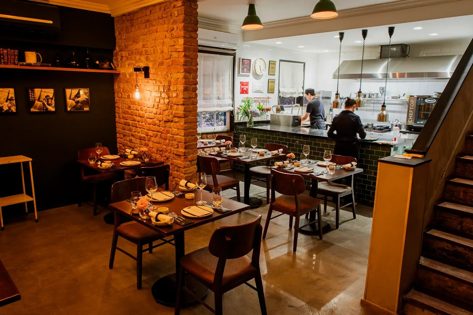 Vendas de bares e restaurantes sobem 7,4% em agosto, mas margens são pressionadas
