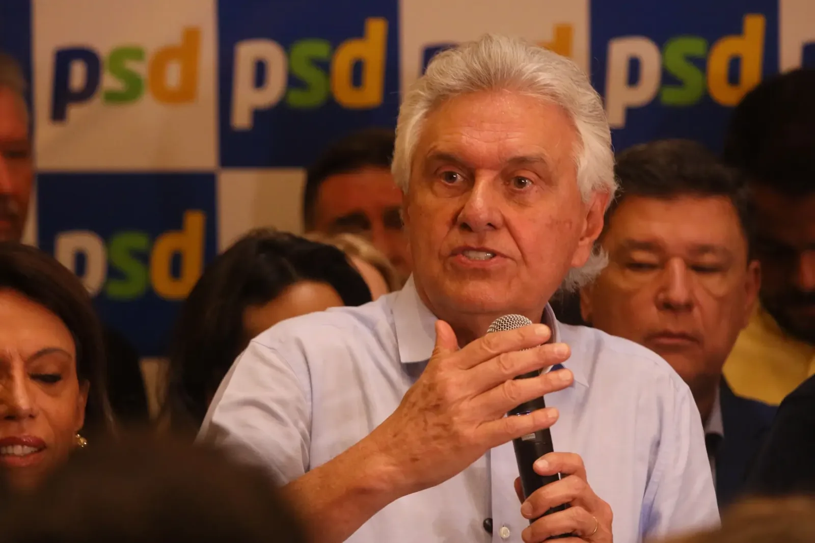 Caiado diz que crise no STF favorece Lula e Flávio Bolsonaro