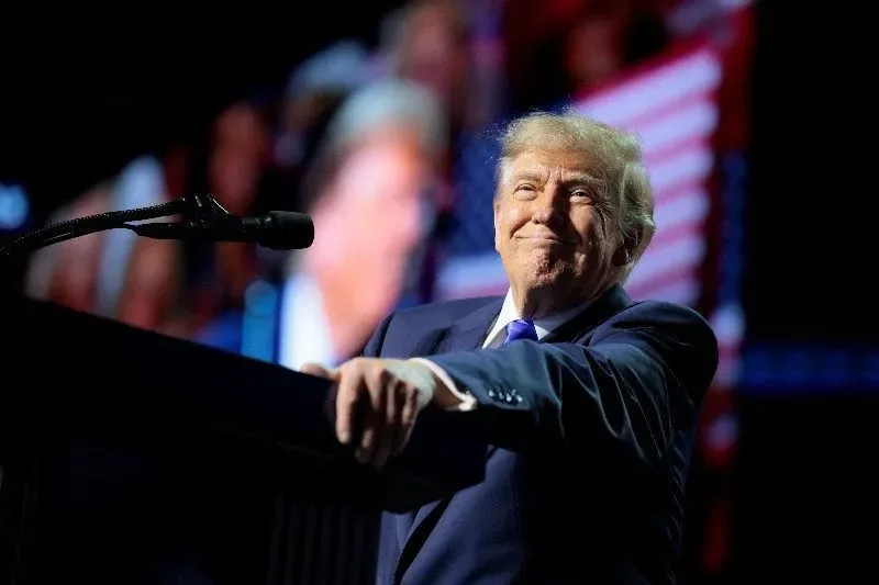 Trump defende menor juro dos EUA antes de reunião do Fed