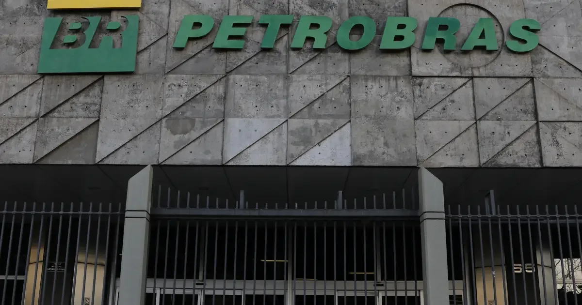 Petrobras amplia contratos de GNL para garantir oferta em períodos de maior demanda