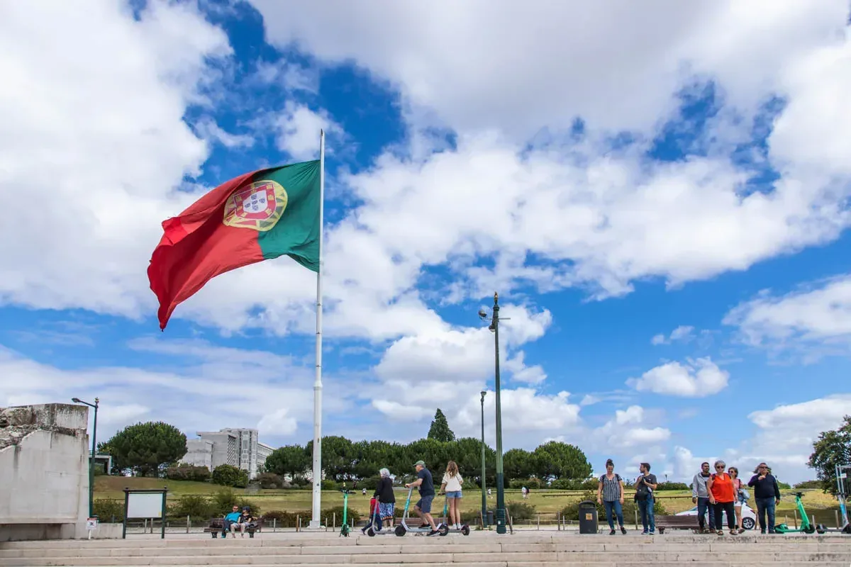 Brasileiros representam 4,3% da população residente em Portugal