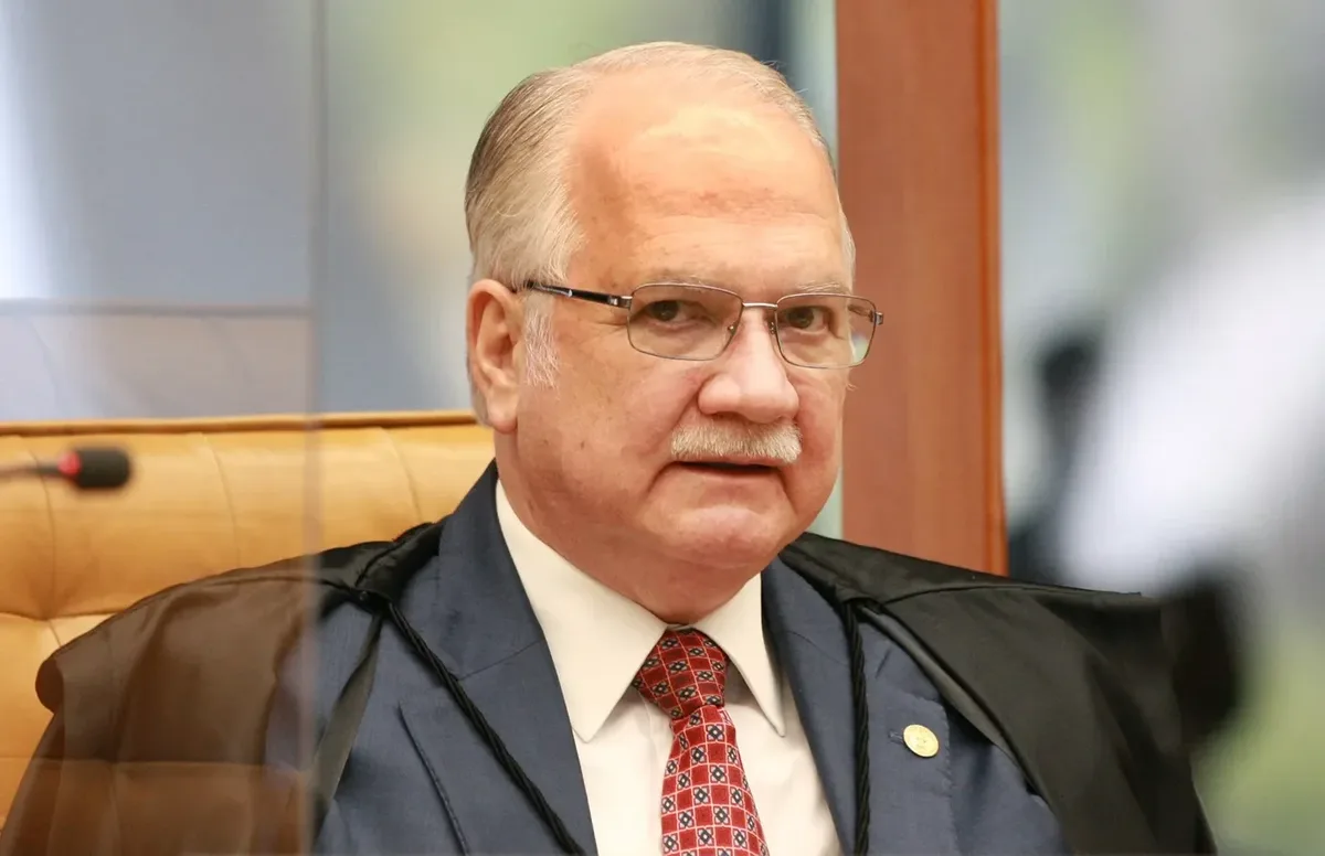 Fachin pede manifestação de Mendonça sobre recurso da AGU contra afastamentos na PF