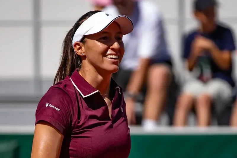 Luisa Stefani busca bicampeonato no SP Open ao lado de Dabrowski