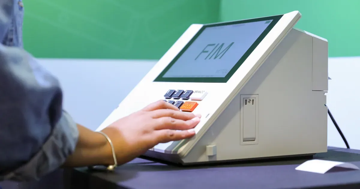Colinha eleitoral organiza escolhas para o primeiro turno de 2026