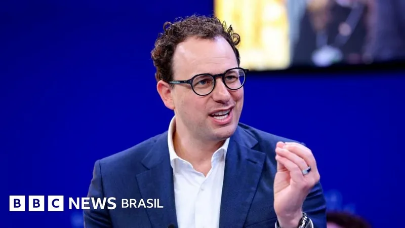 Diretor da Anthropic pede ritmo mais lento e regras para o avanço da IA
