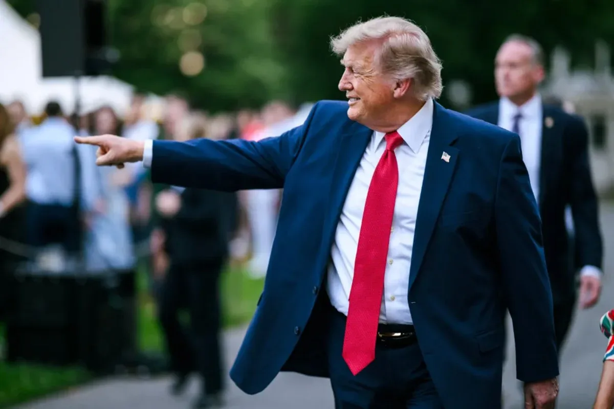 Trump sinaliza entendimento com Havana, mas mantém pressão sobre Cuba