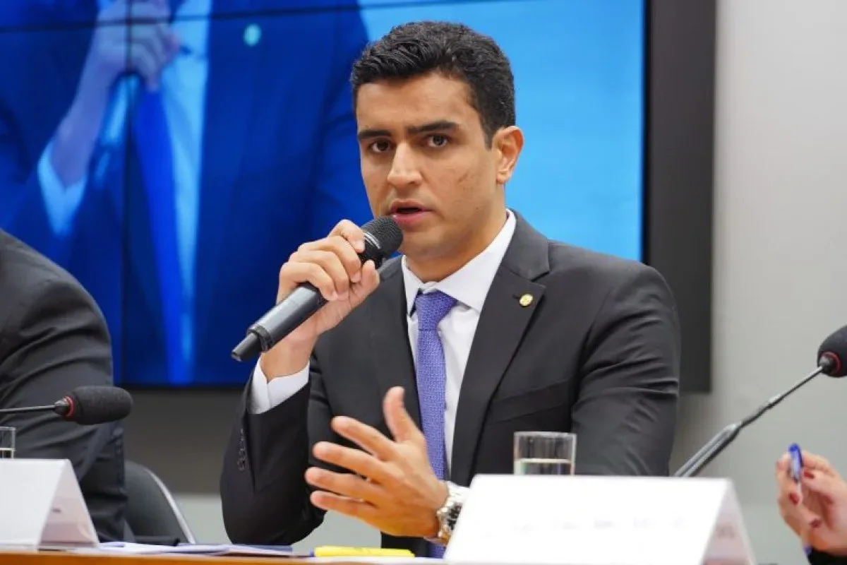 Ações de JHC contra jornalistas geram debate sobre liberdade de imprensa em Alagoas