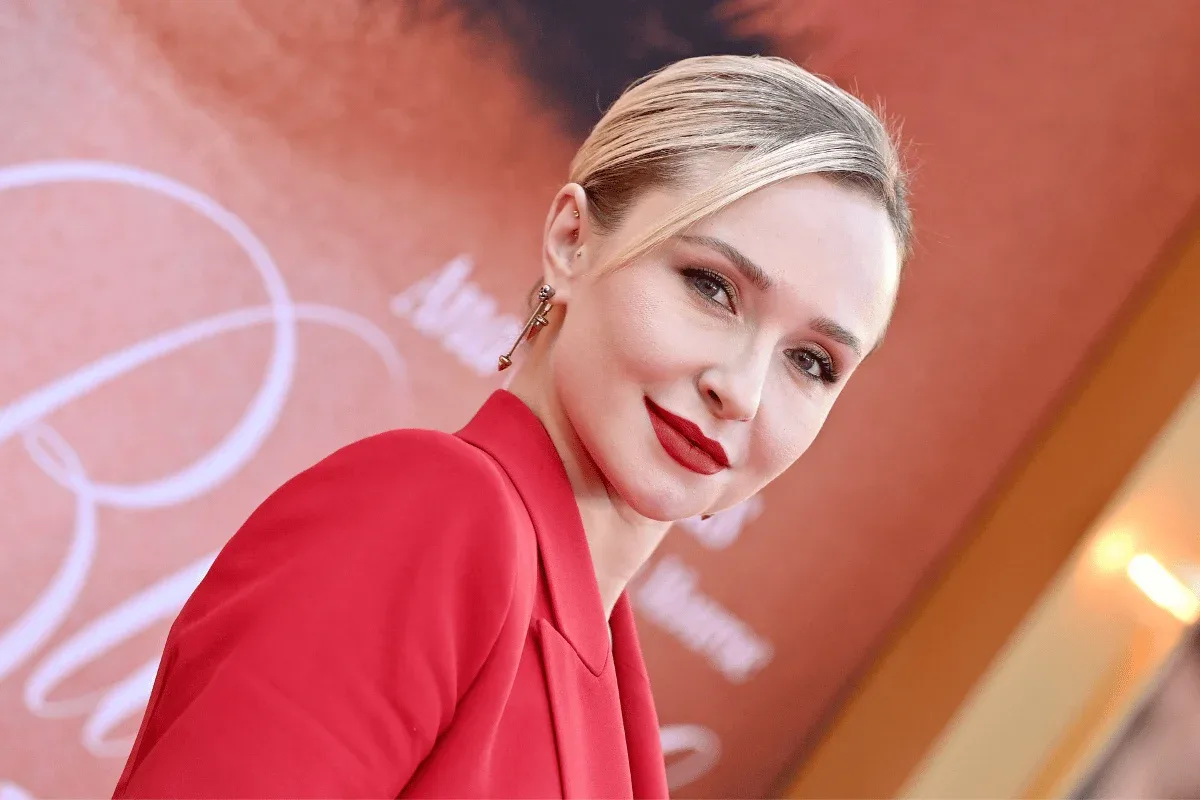 Investigação aponta comprimido adulterado no caso Hayden Panettiere