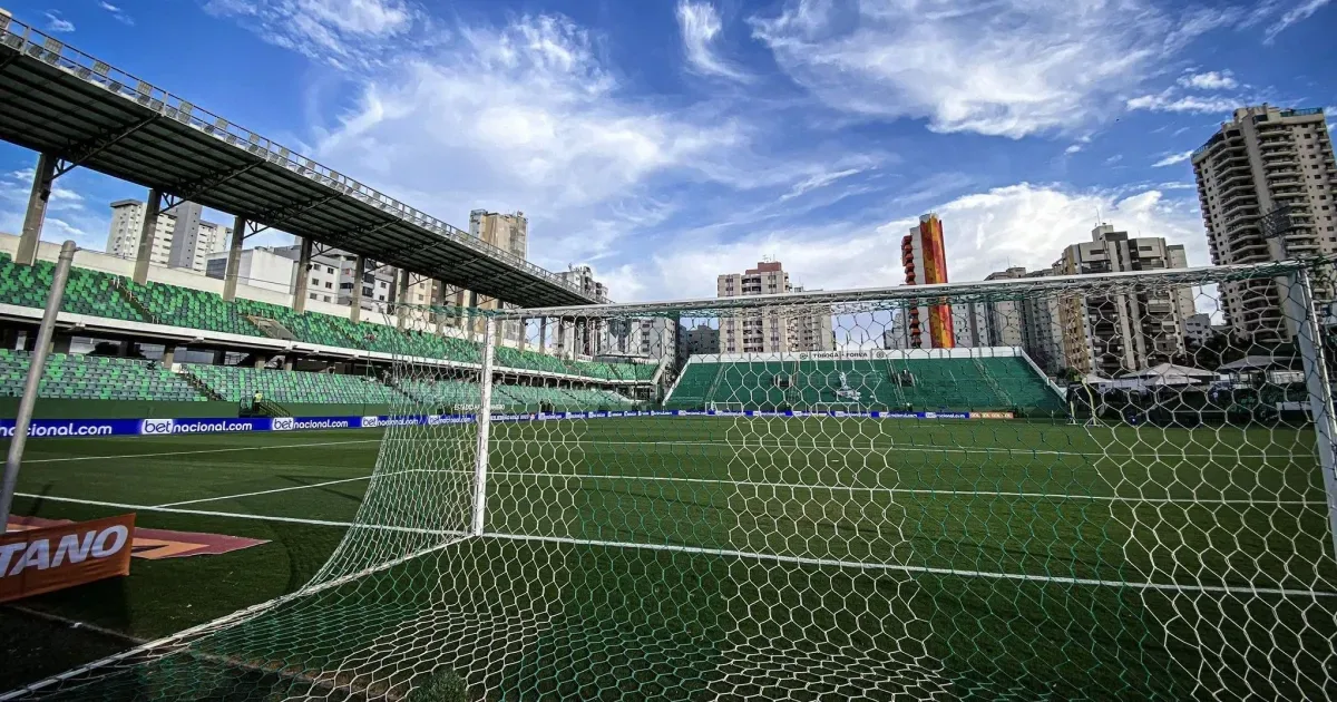 Goiás recebe o Avaí pela 29ª rodada da Série B neste domingo