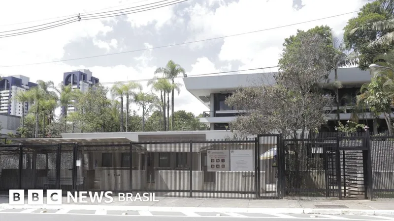 EUA e Austrália fecham representações no Brasil antes do primeiro turno