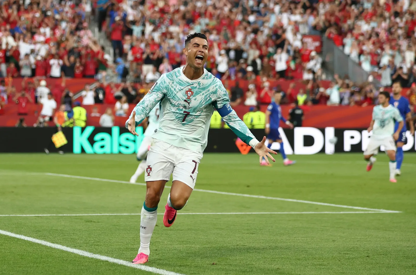 Cristiano Ronaldo entra em consórcio para comprar participação no Al Nassr
