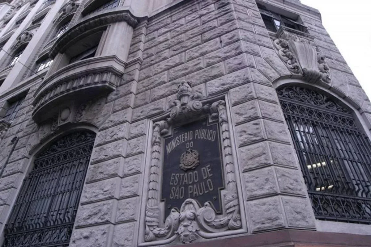 Promotor é derrubado durante júri na Capital, afirma Ministério Público