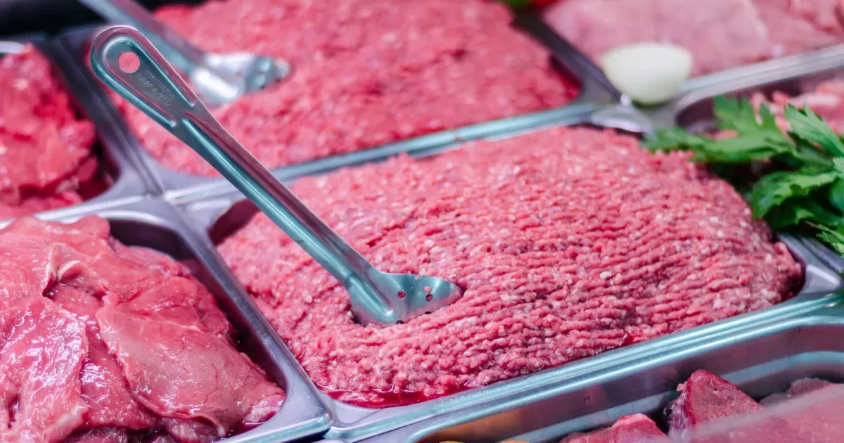 Tribunal iraquiano aplica pena por anúncio enganoso de carne suína