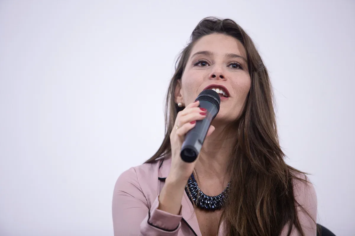 Justiça Eleitoral impede nova exibição de propaganda de Júlia Lucy no DF