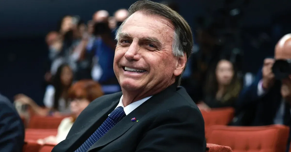 TSE autoriza imagem de Bolsonaro em material de campanha eleitoral