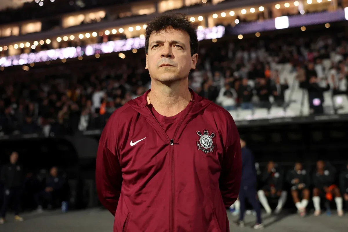 Corinthians mantém Fernando Diniz após eliminação na Libertadores