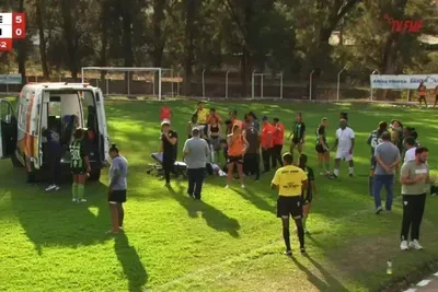 Zagueira tem crise convulsiva após choque durante jogo do Mineiro Feminino
