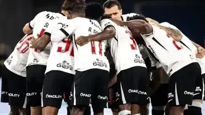 Vasco fica no 17º lugar após clássico e mira reação em outras competições