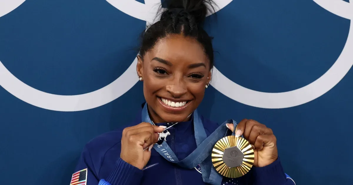 Coceira intensa levou Simone Biles a buscar tratamento para doenças no couro cabeludo