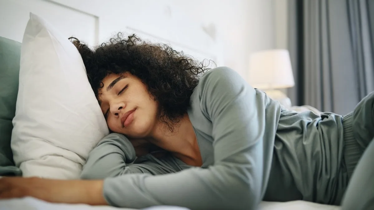 Dormir mais no fim de semana não elimina o débito de sono